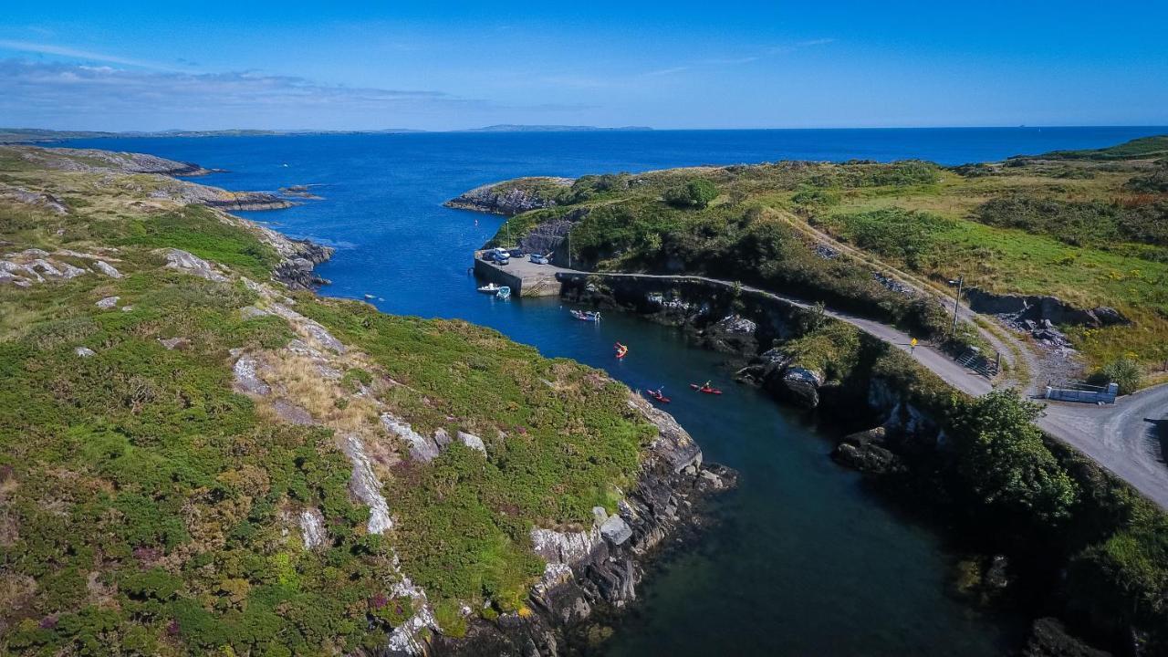 Goleen Harbour Bagian luar foto